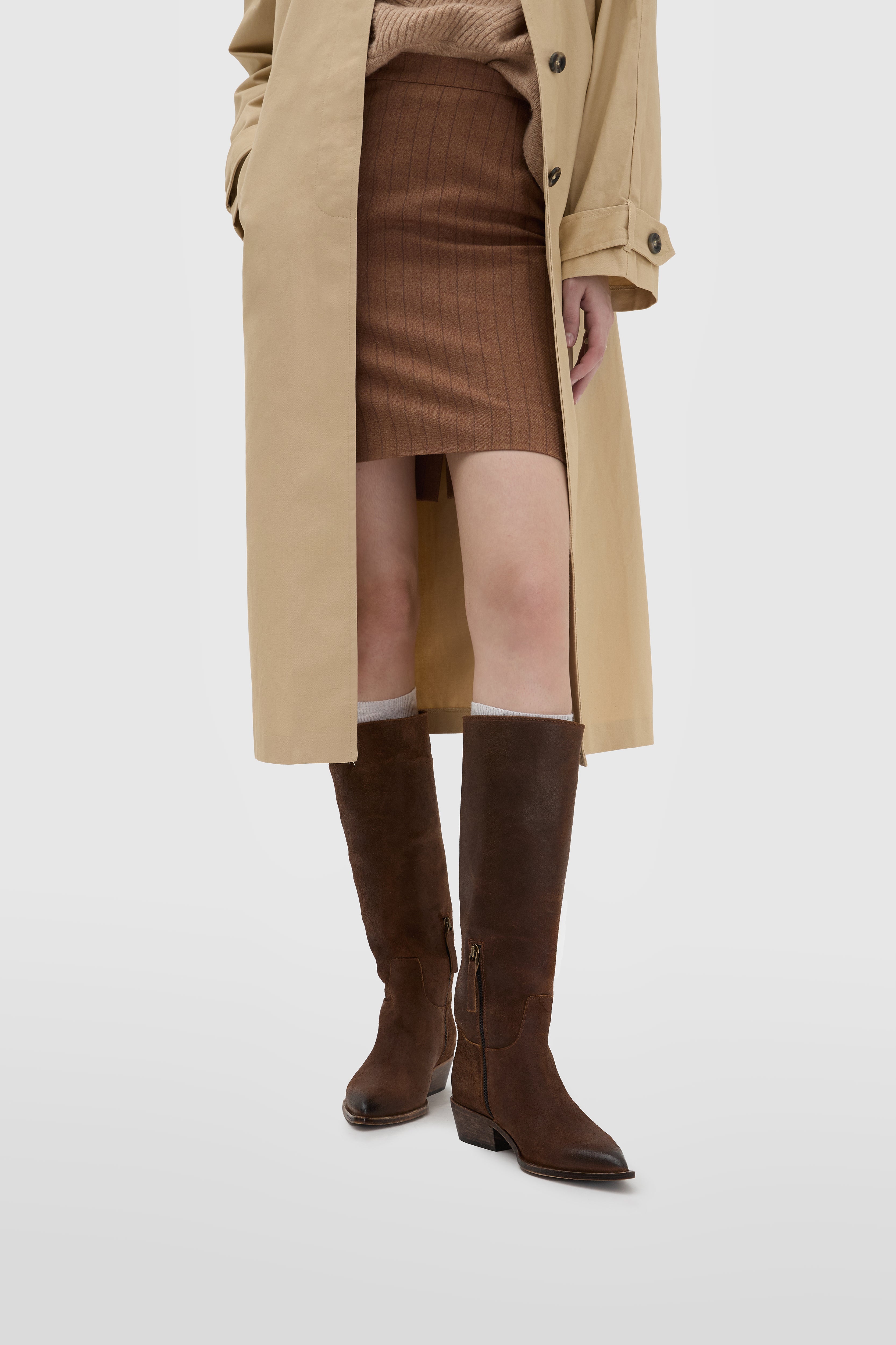 Bottes Camperos en cuir de veau marron foncé avec talon large recouvert de cuir