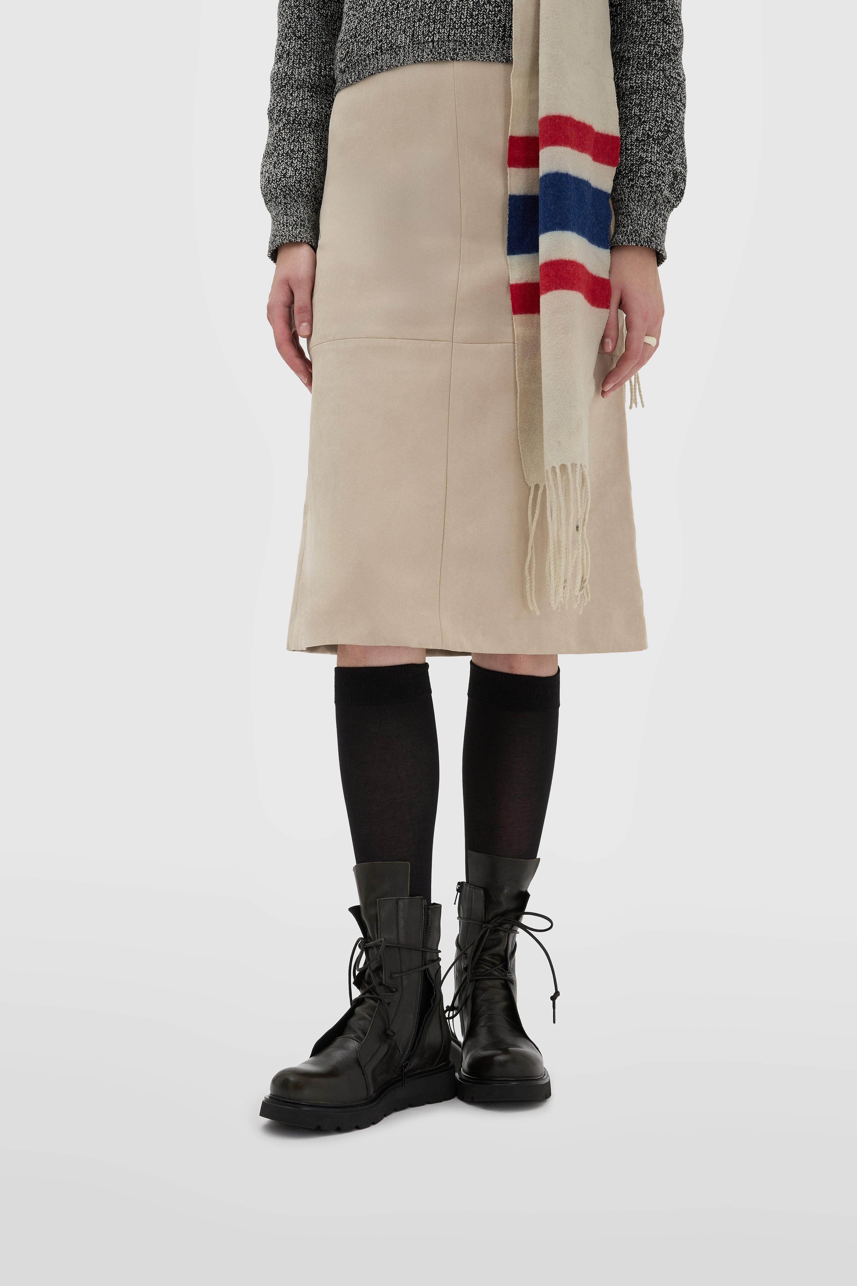 Polacchino en veau vert avec plateforme en caoutchouc et fermeture éclair latérale