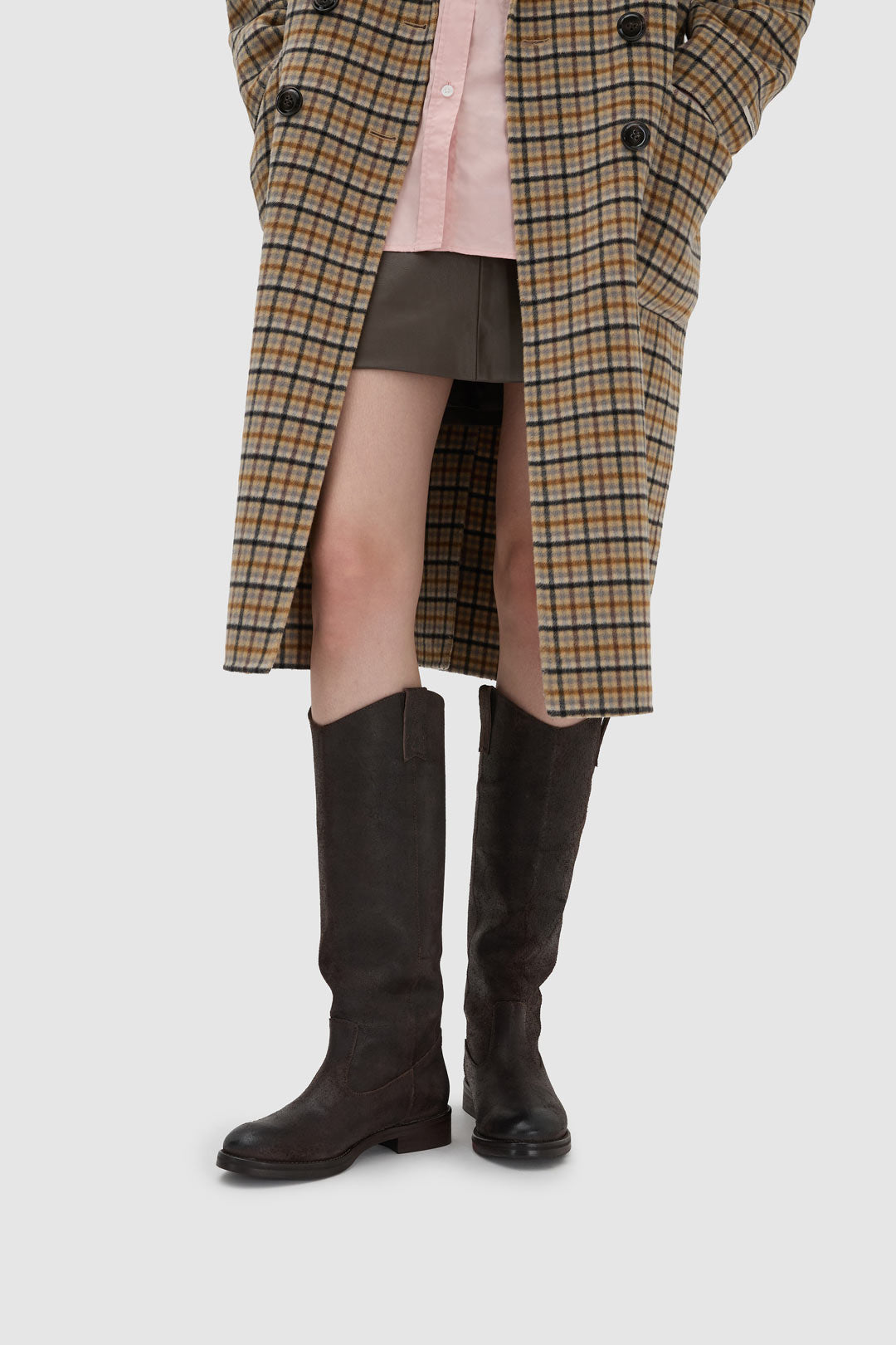 Stivale in crosta testa di moro con ricami sui tiranti