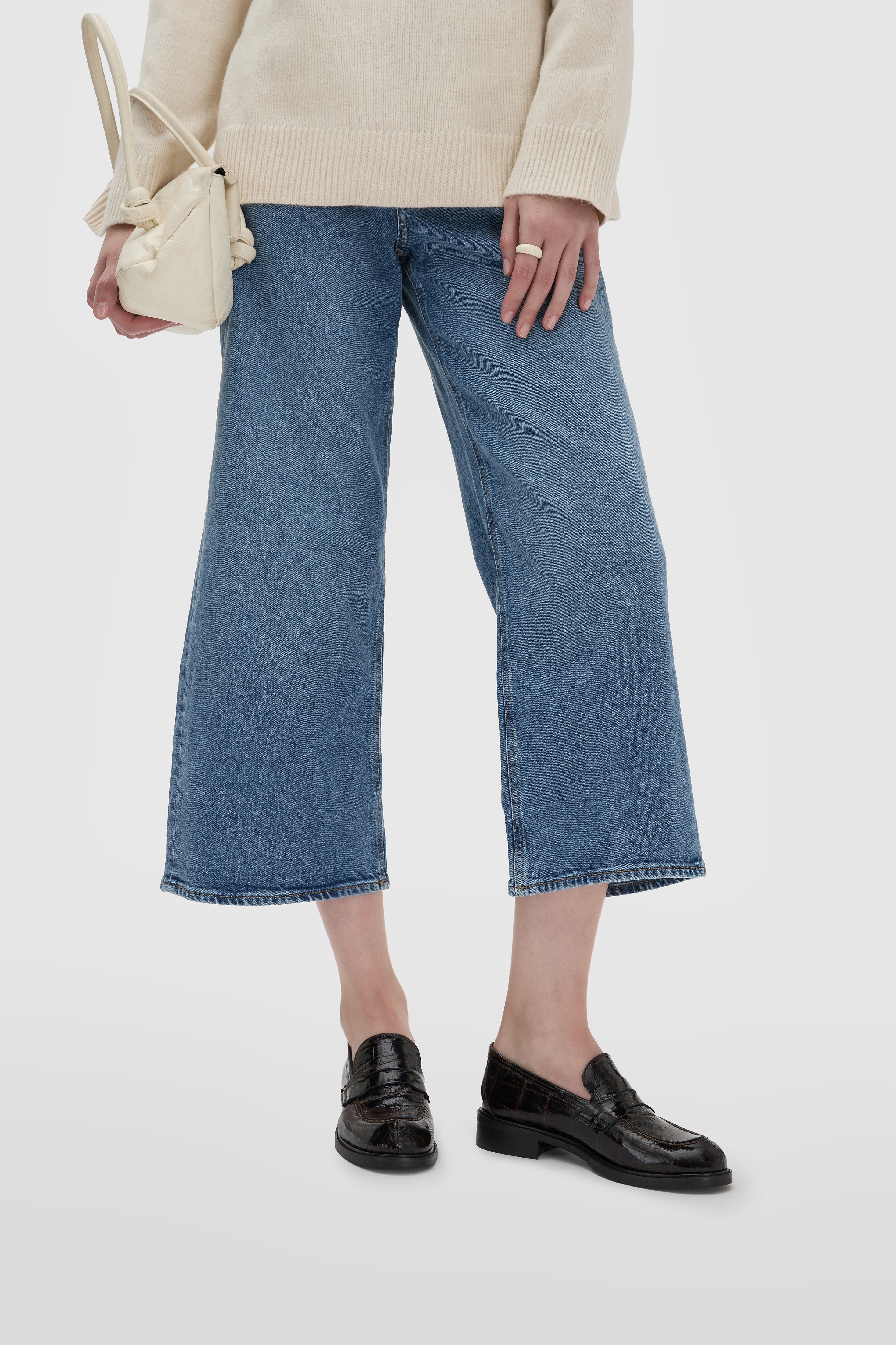 Black crocodile-print calfskin moccasin with mask