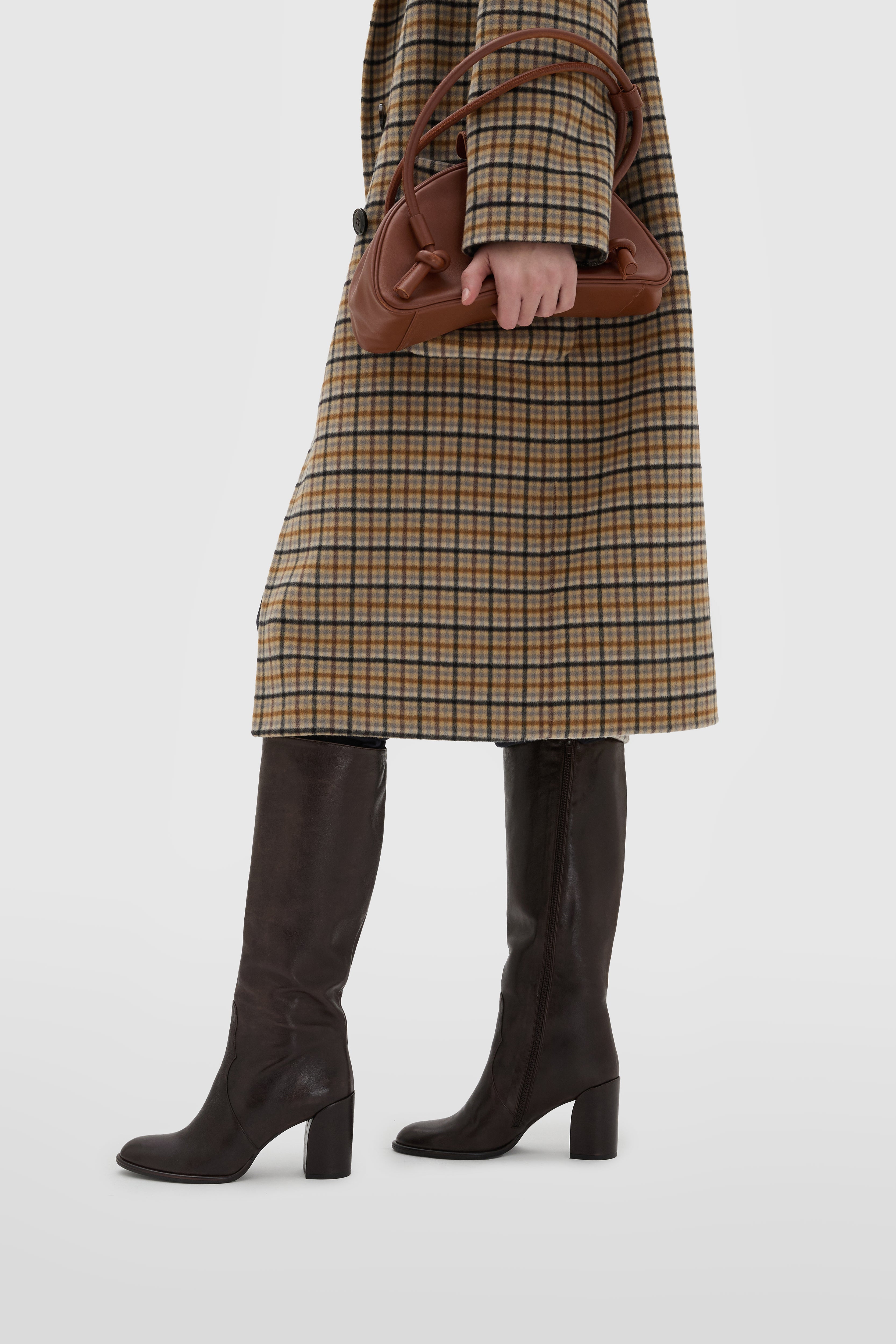 Botte en nappa marron foncé avec talon de 70 mm et plateau de 10 mm