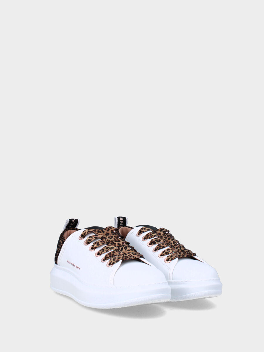 Baskets blanches en cuir avec inserts animalier