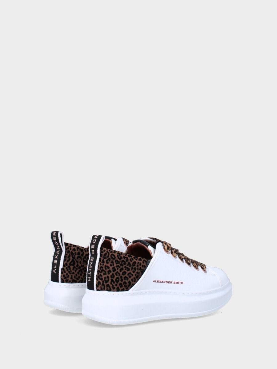 Baskets blanches en cuir avec inserts animalier