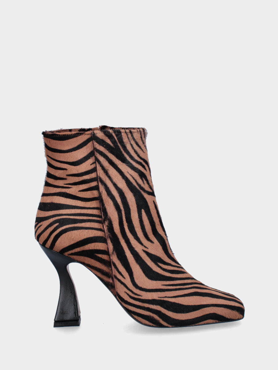 Animal print leather ankle boot with square toe