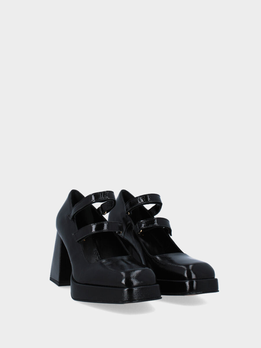 Sandalo monoblocco in vitello rosso con fascia ripiegata