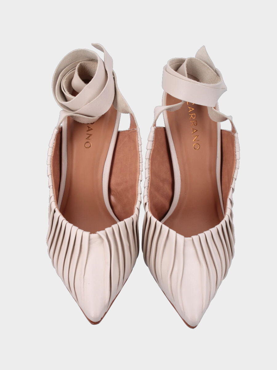 Chanel bianca in pelle con tomaia plissettata