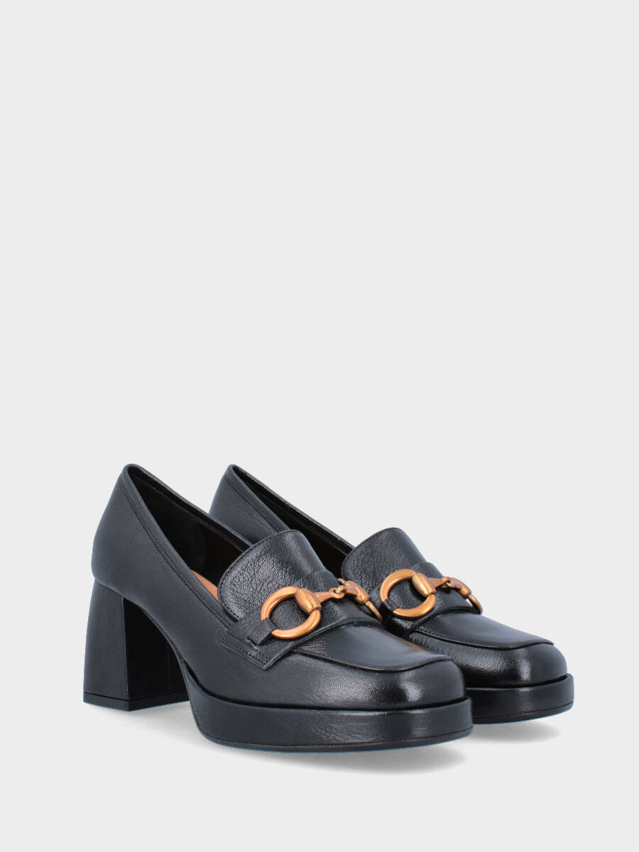 Mocassin noir en cuir avec bout carré arrondi