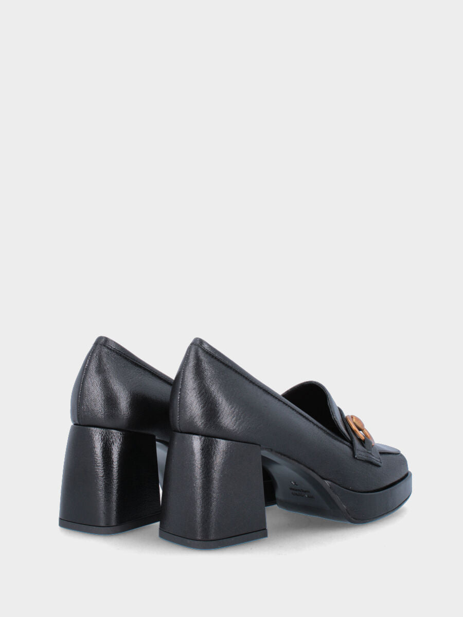 Mocassin noir en cuir avec bout carré arrondi