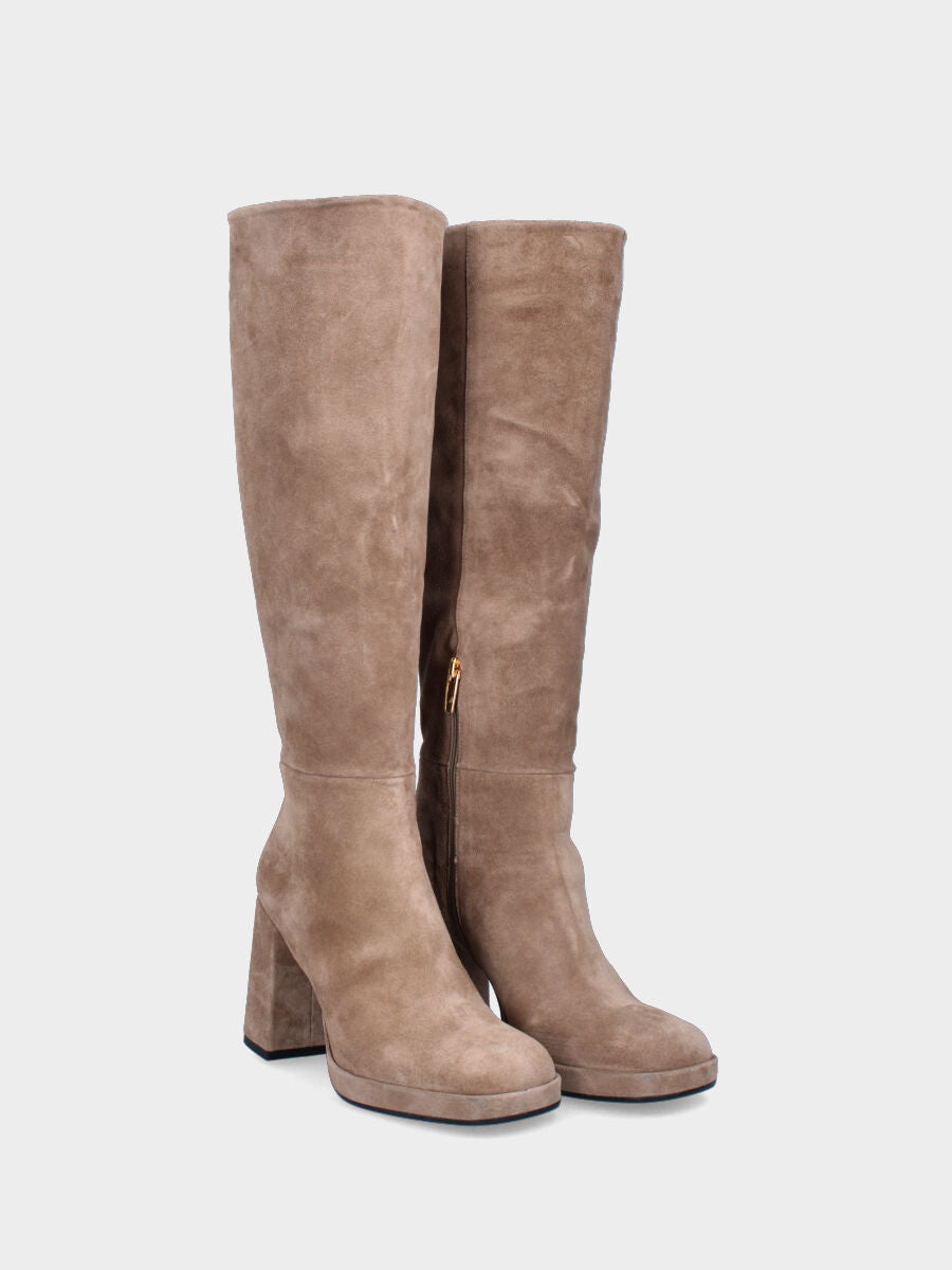 Beiger Lederstiefel mit abgerundeter quadratischer Spitze und Plateauabsatz
