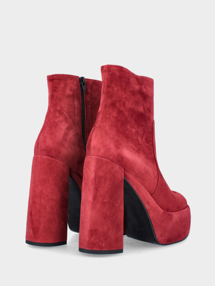 Sandalo monoblocco in vitello rosso con fascia ripiegata