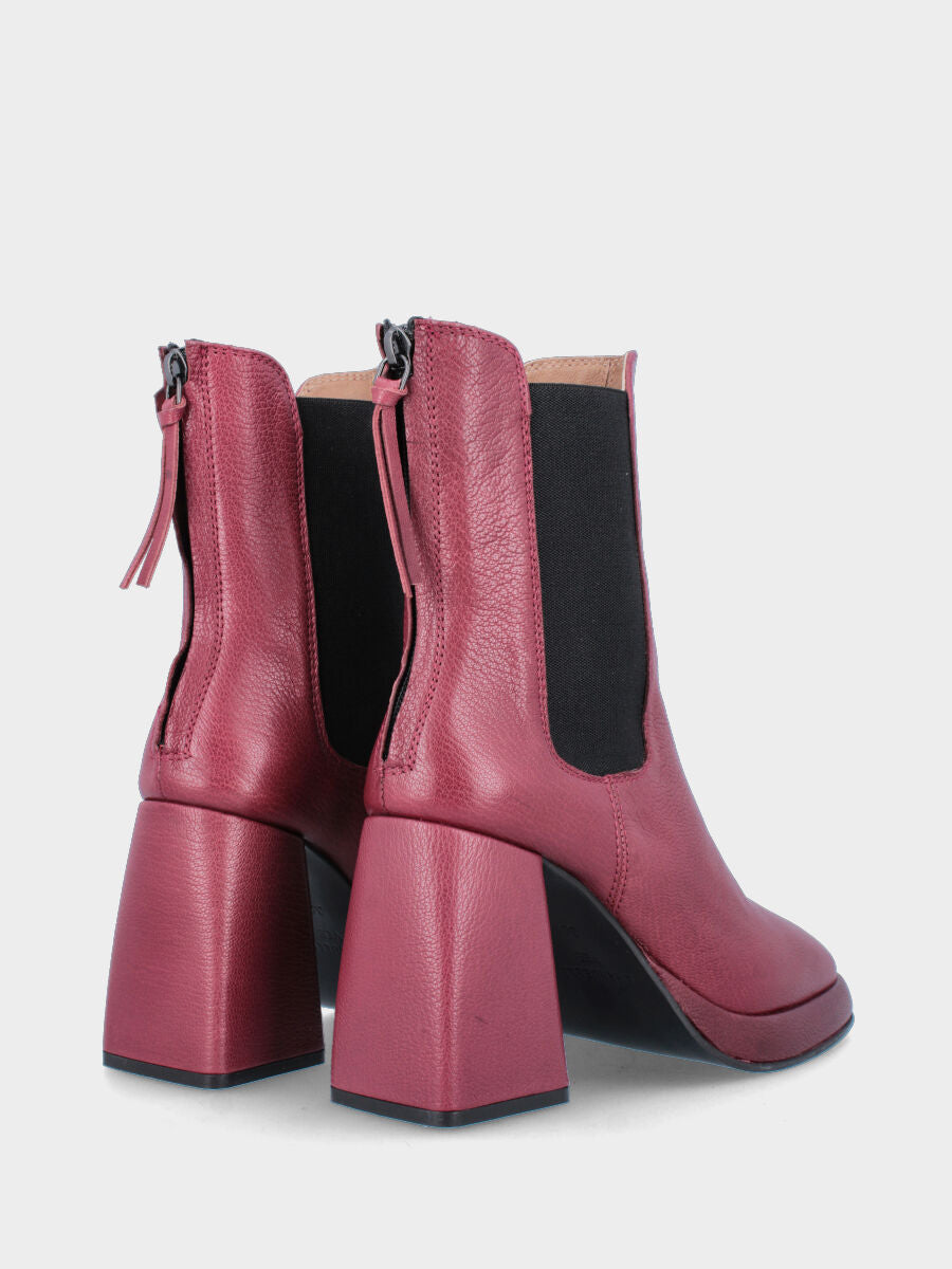 Roter Leder-Stiefelette mit Reißverschluss hinten und Plateau