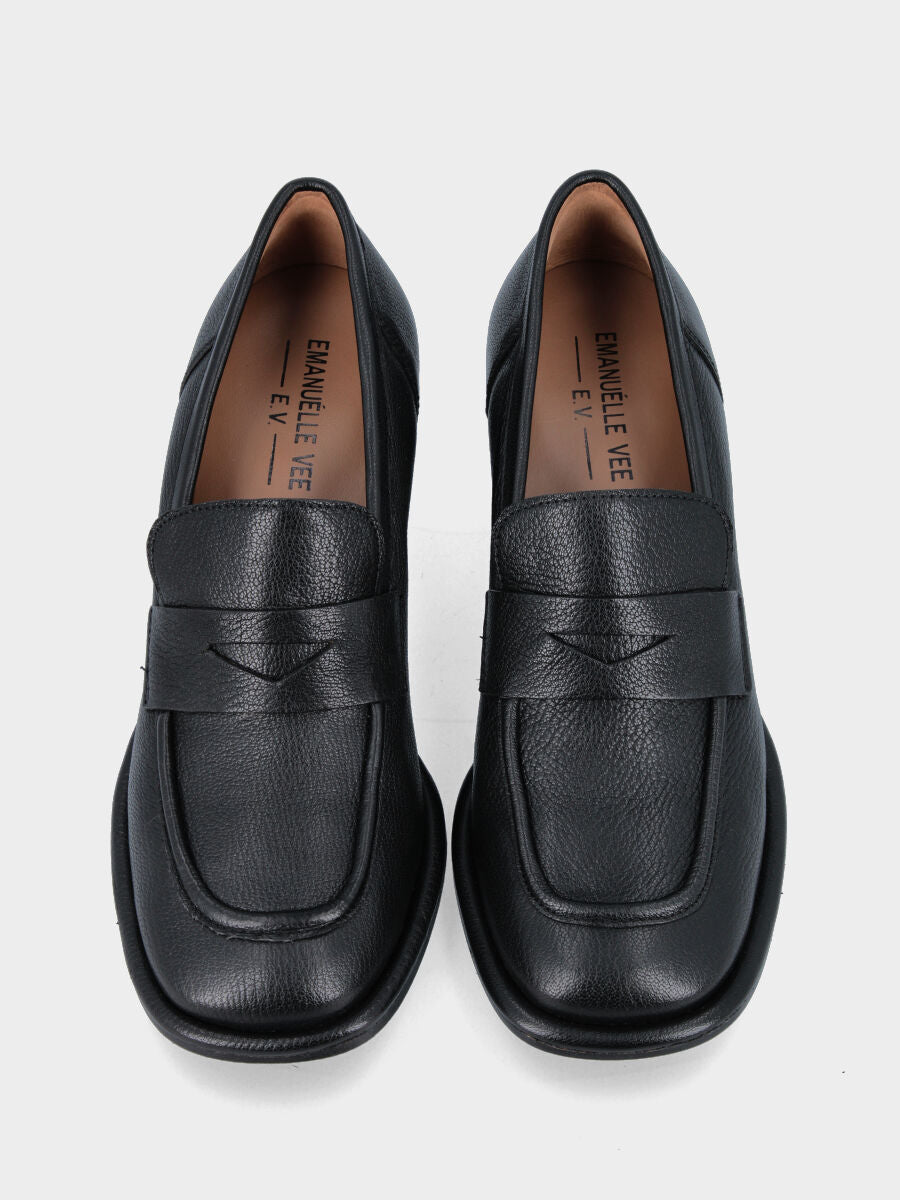 Mocassino nero in pelle con guardolo fasciato e tacco scampanato