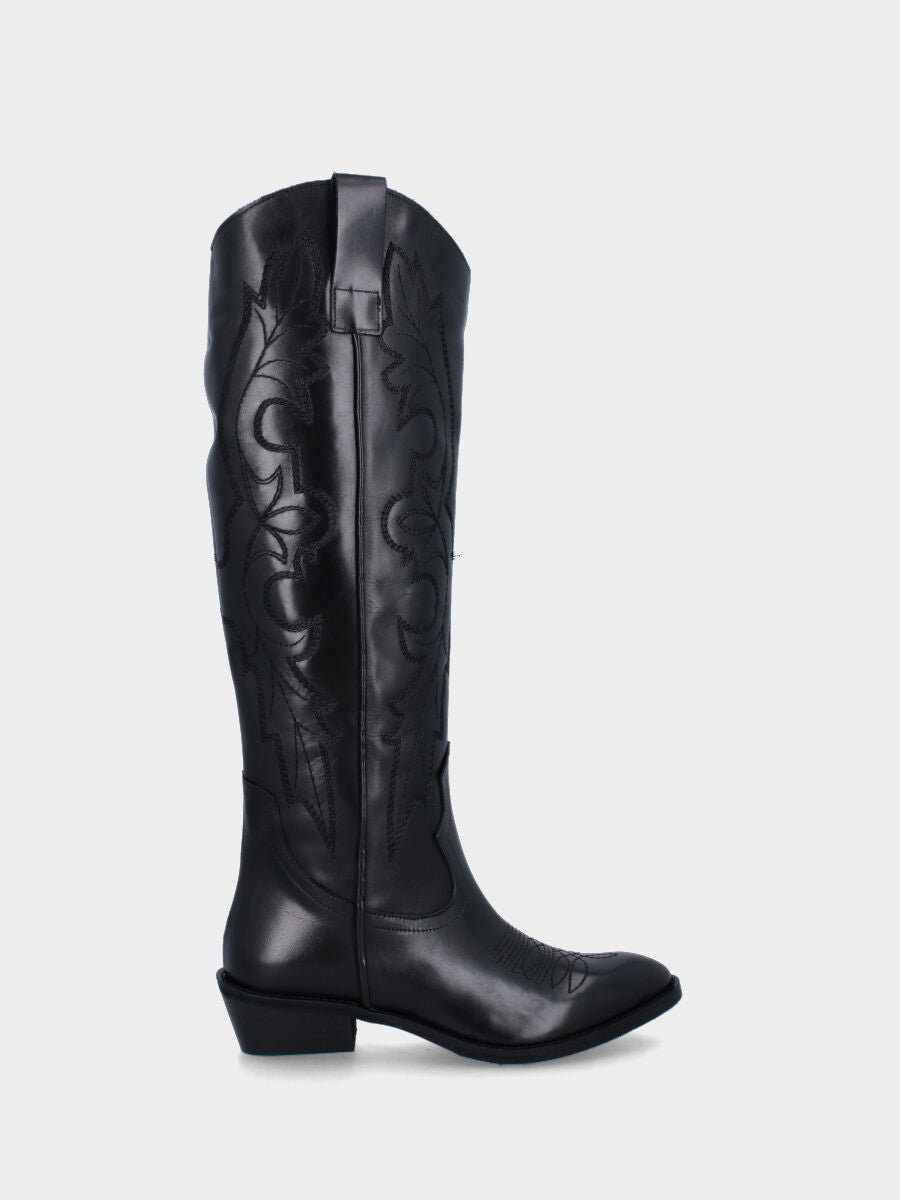 Campero noir en cuir avec broderies abstraites