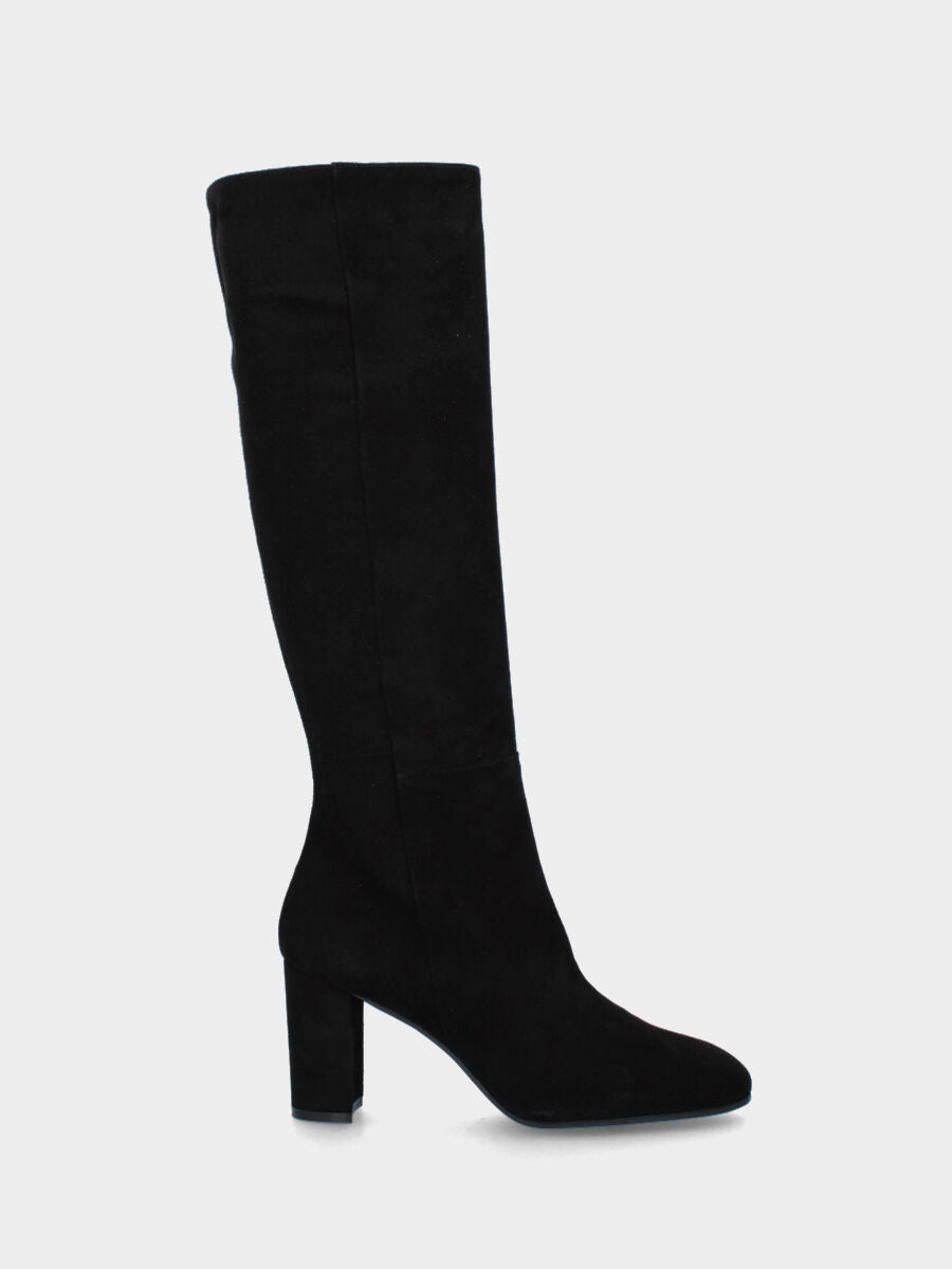 Botte noire en cuir avec ligne effilée