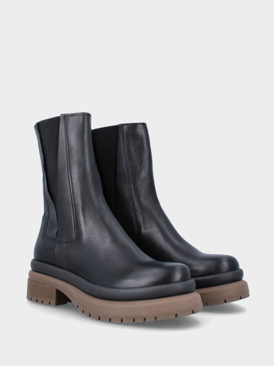Black leather ankle boot with covered elastics and rubber welt