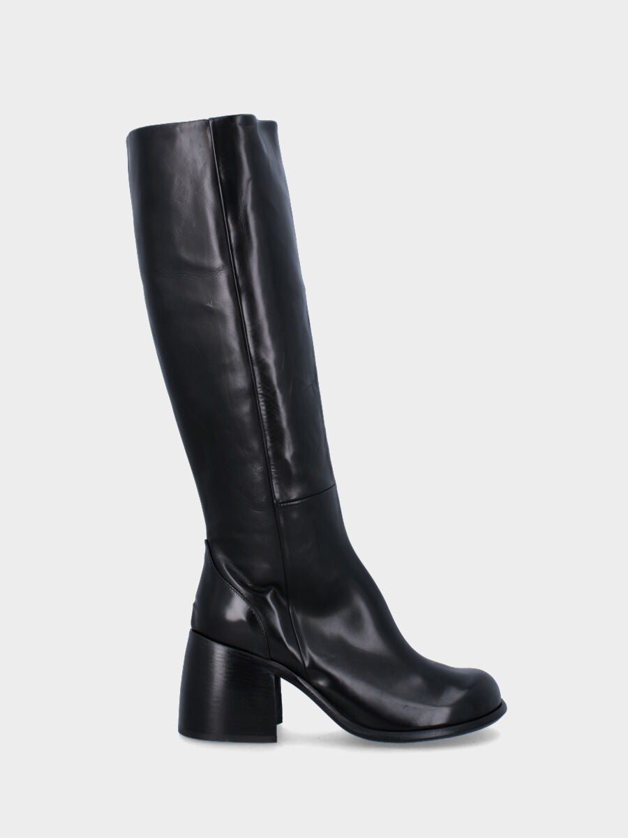 Botte noire en cuir à ligne douce avec éperon brillant