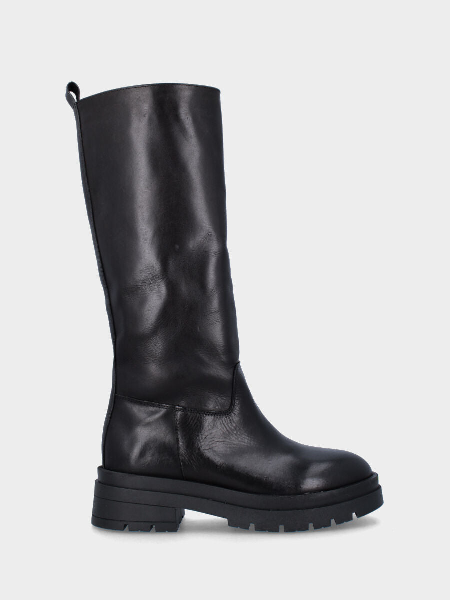 Stivale nero in pelle con gambale a tubo e suola track