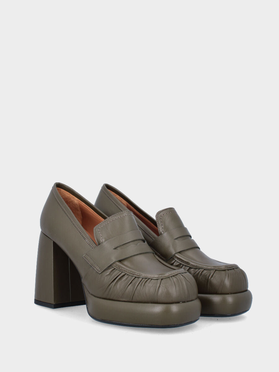 Green leather moccasin with bell heel and platform