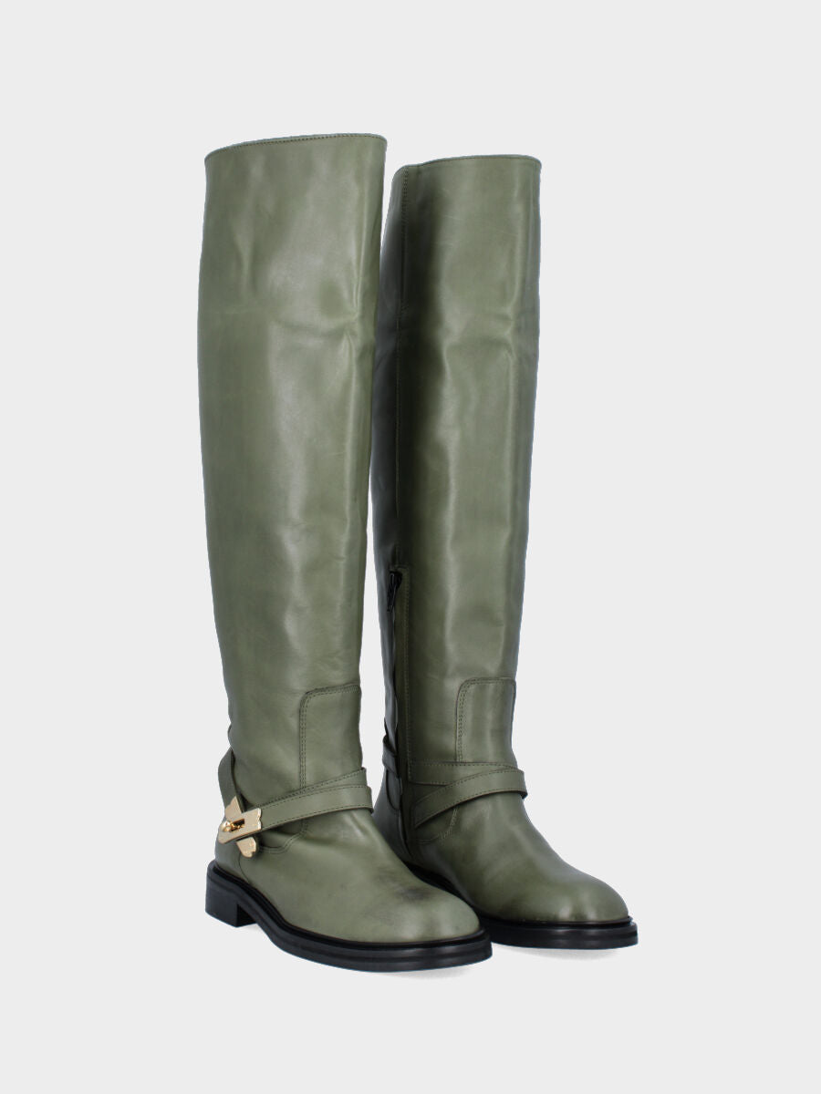 Sandalo monoblocco in vitello rosso con fascia ripiegata