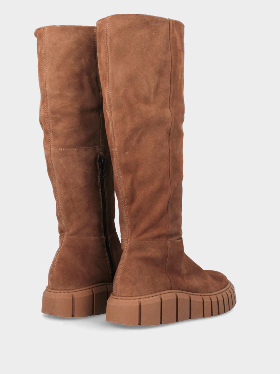 Stivale beige in pelle con platform dentellato