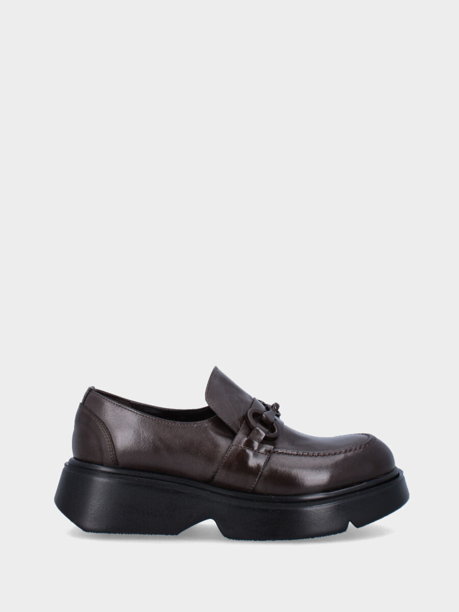 Mocassino platform in pelle marrone con suola sagomata