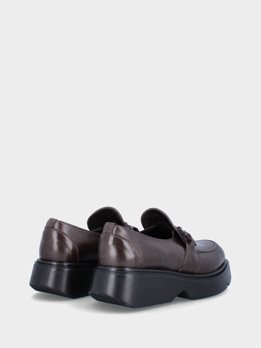 Mocassino platform in pelle marrone con suola sagomata