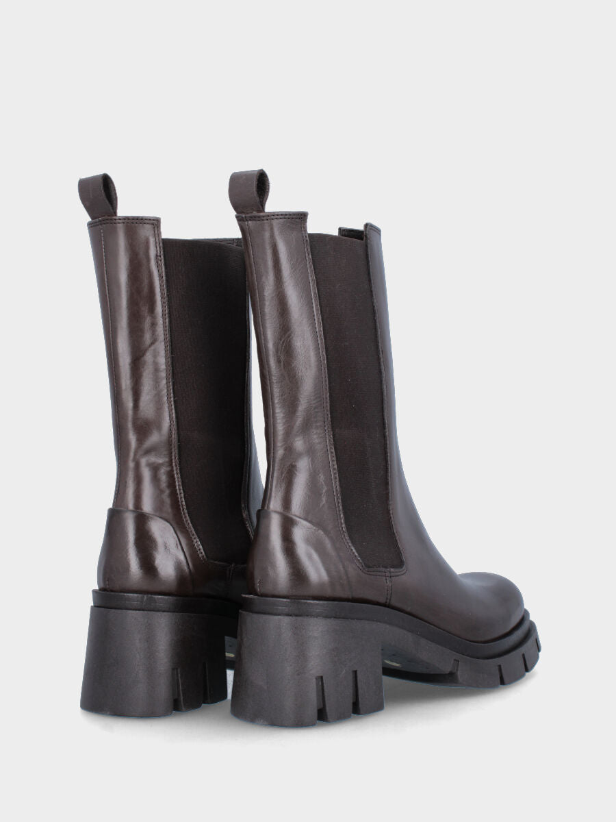 Stivaletto marrone in pelle con maxi suola track