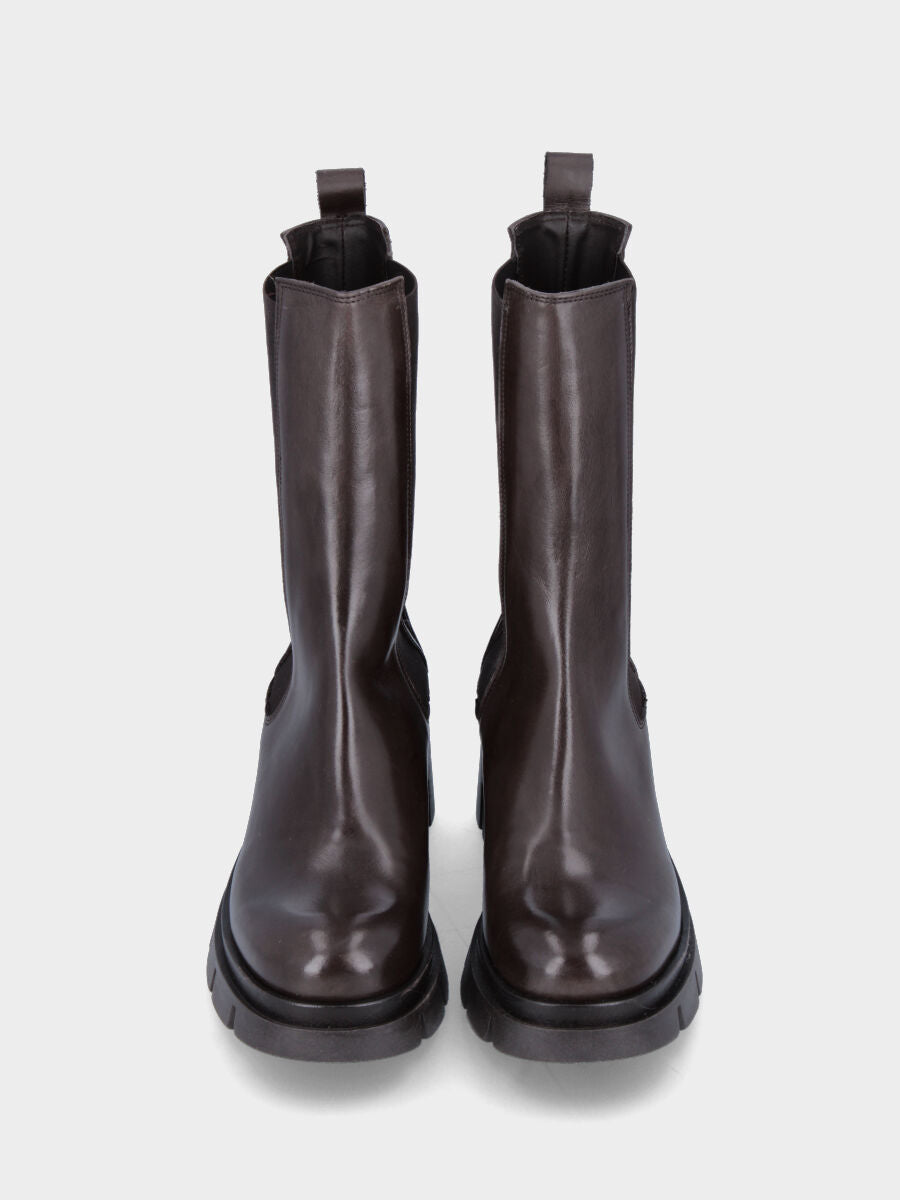 Stivaletto marrone in pelle con maxi suola track
