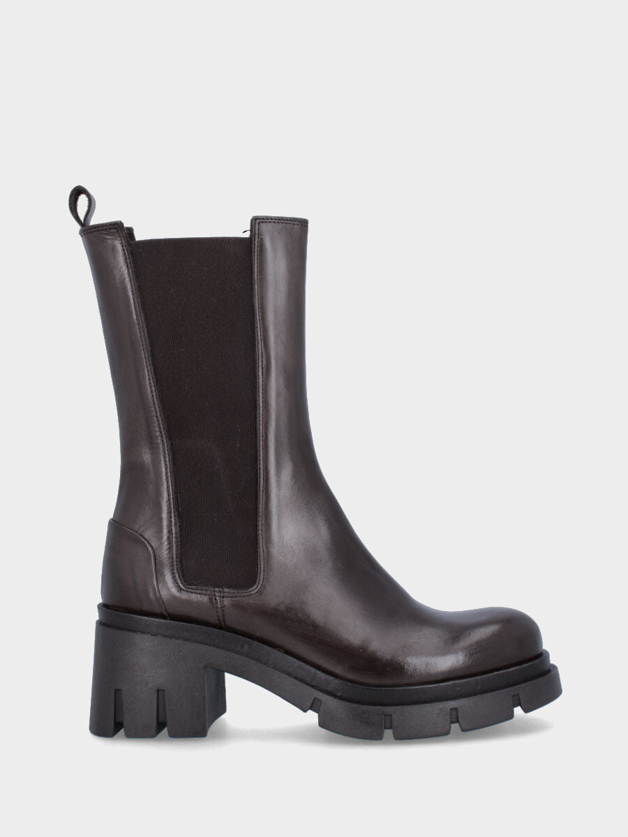 Stivaletto marrone in pelle con maxi suola track