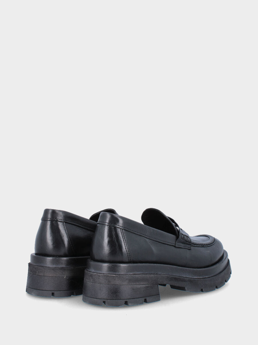 Mocassino nero in pelle con suola track