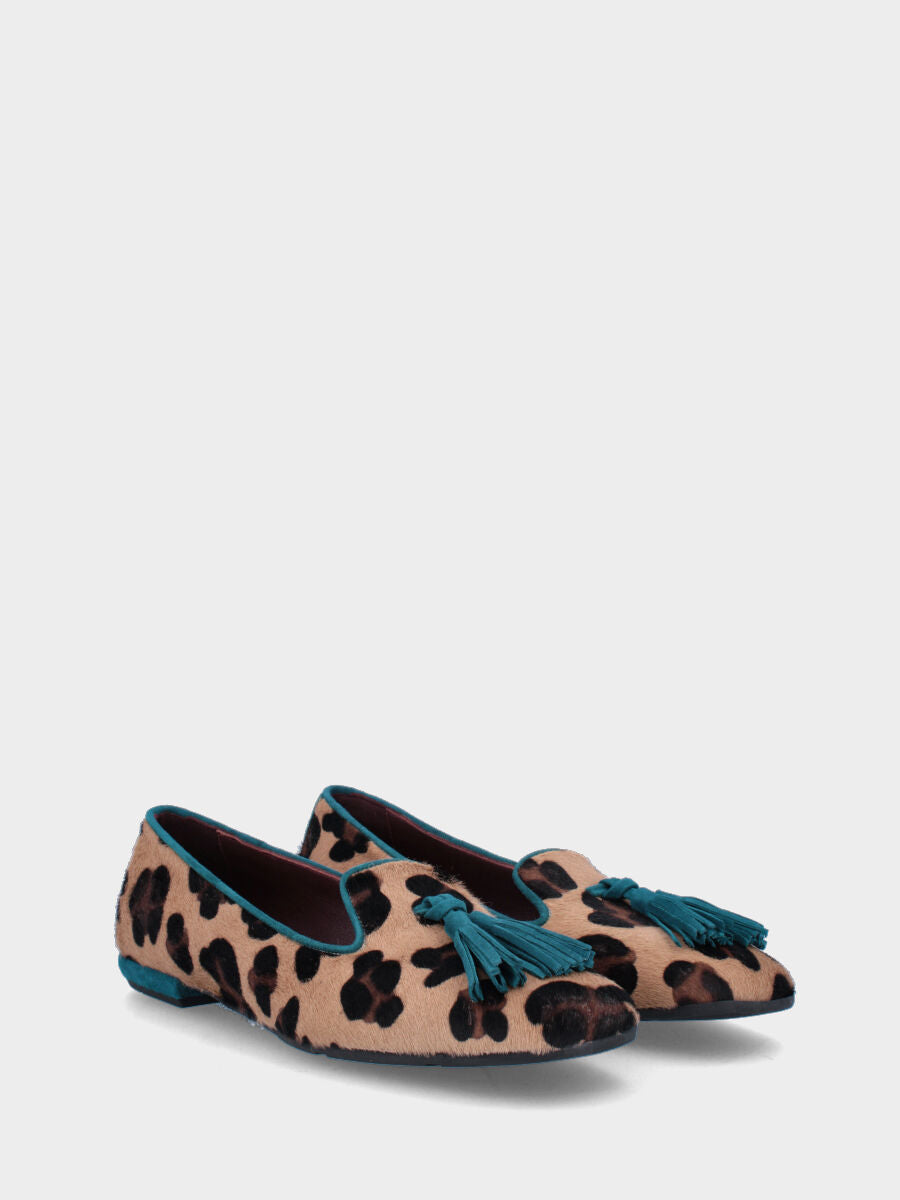 Pantofolina in pelle animalier con dettagli a contrasto