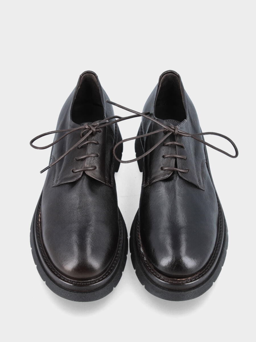 Stringata marrone in pelle modello derby