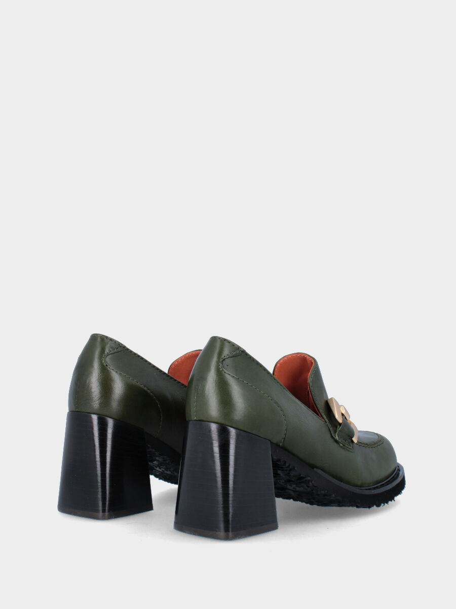 Mocassino verde in pelle con morsetto geometrico