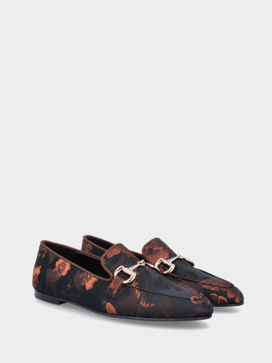 Multicolor fabric slipper with floral pattern