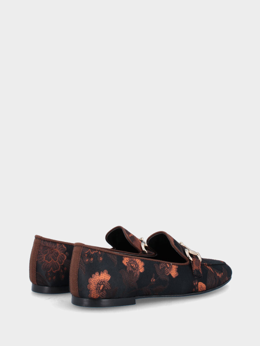 Multicolor fabric slipper with floral pattern