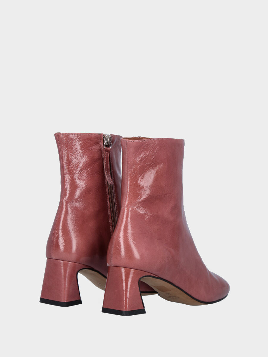 Sandalo monoblocco in vitello rosso con fascia ripiegata