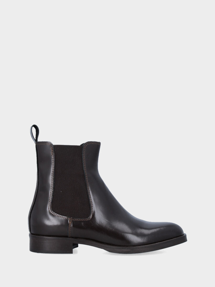 Stivaletto beatle marrone in pelle abrasivata