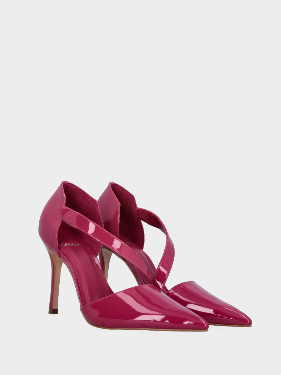 Décolleté fucsia in vernice con fascetta obliqua