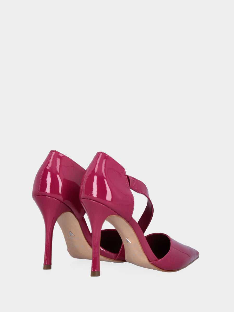 Décolleté fucsia in vernice con fascetta obliqua