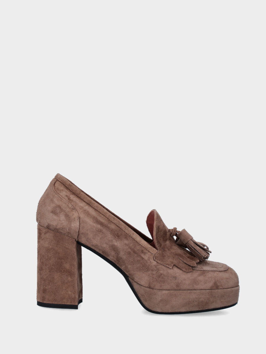Mocassino taupe in pelle con nappine e tacco alto