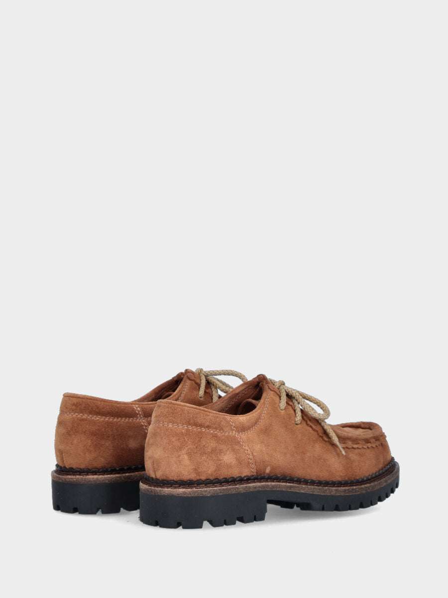 Beige leather stringata with lug sole