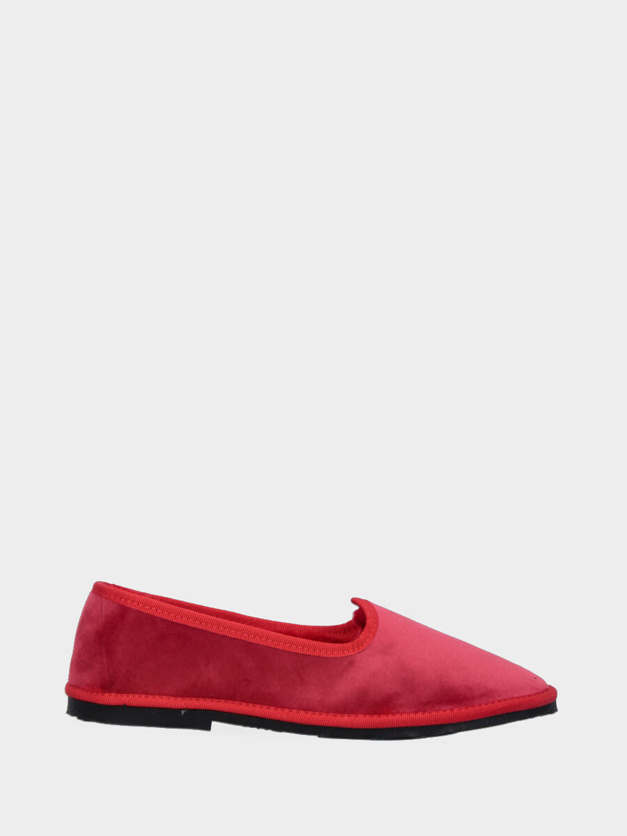 Sandalo monoblocco in vitello rosso con fascia ripiegata