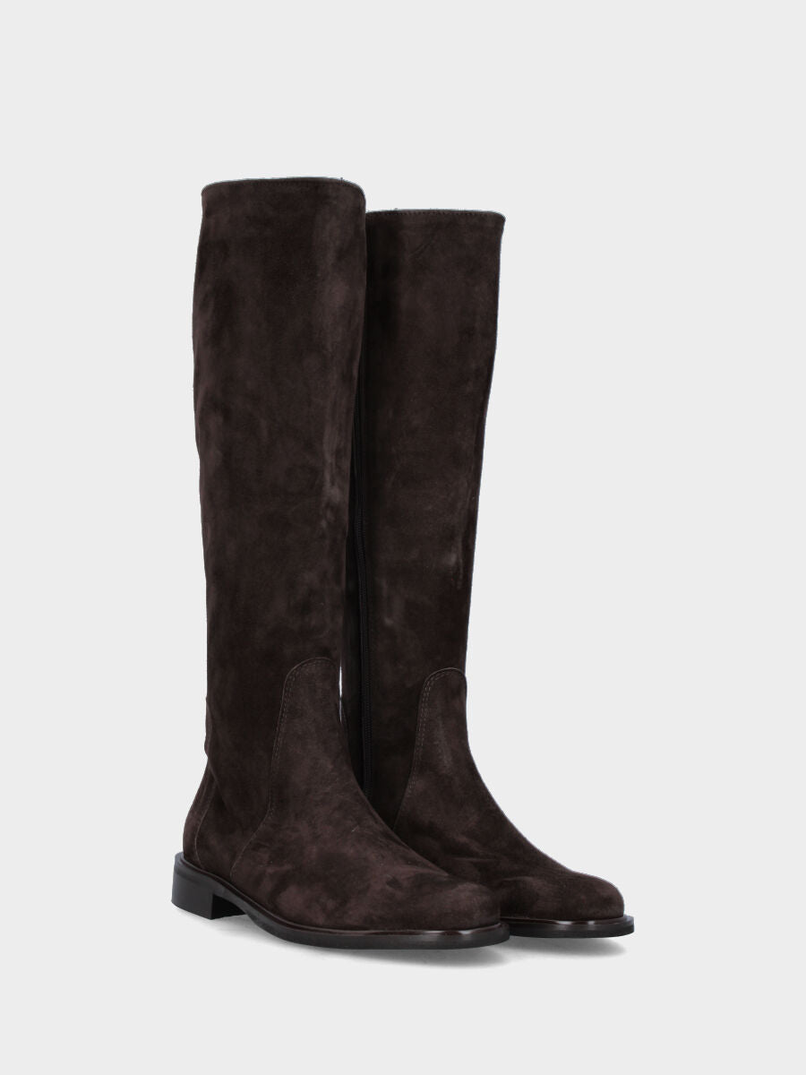 Brown leather riding boot with round toe