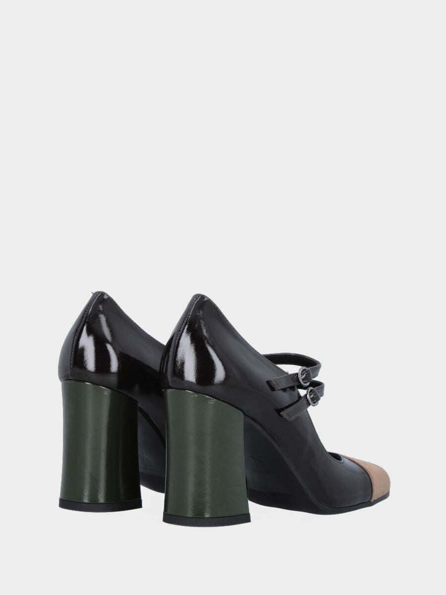 Décolleté nera in vernice con puntale in camoscio beige