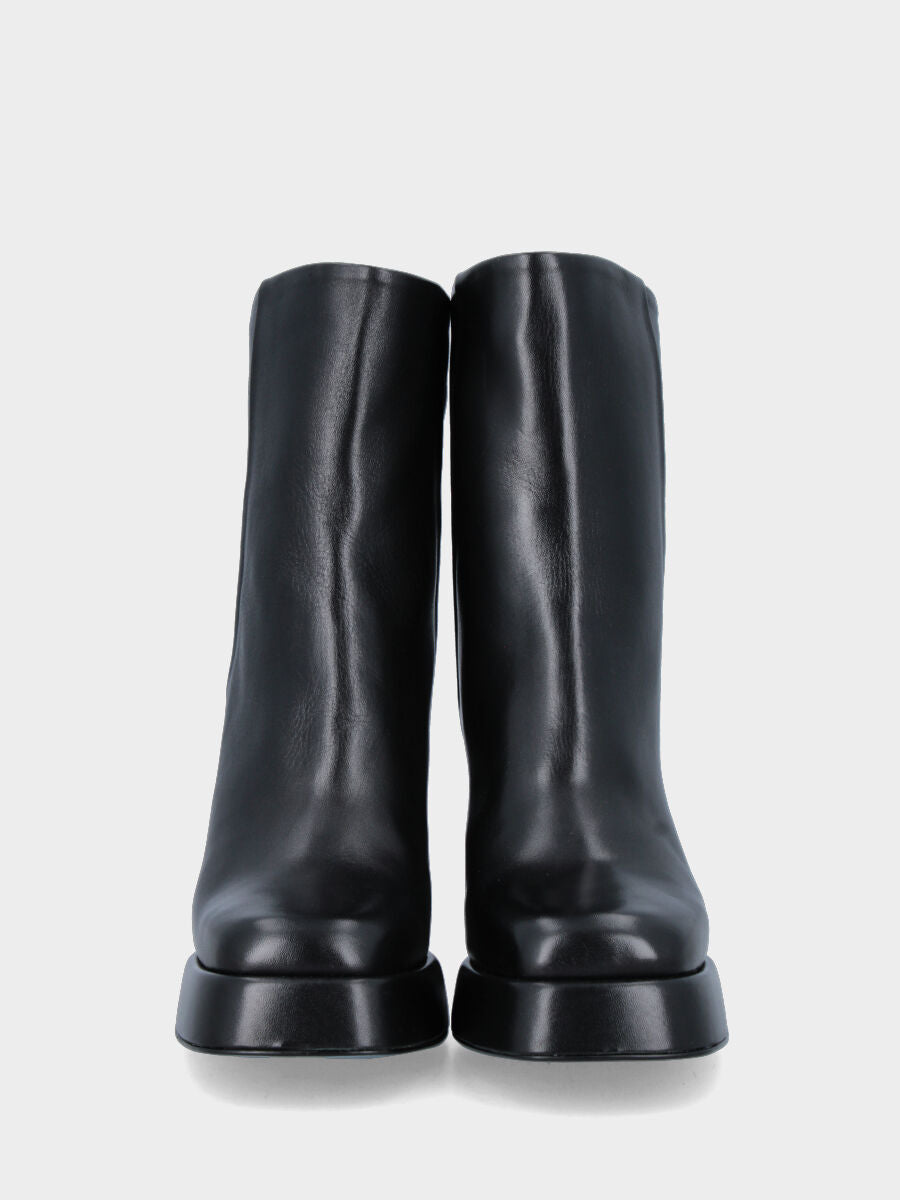 Bottine noire en cuir avec talon large et plateau