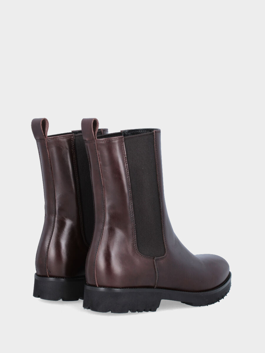 Stivaletto marrone in pelle con suola carrarmato extralight