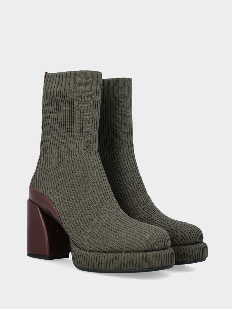 Bottine verte en tissu stretch avec talon maxi
