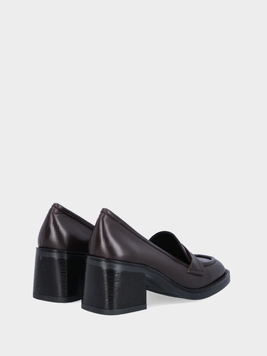 Mocassino marrone in pelle con bordatura