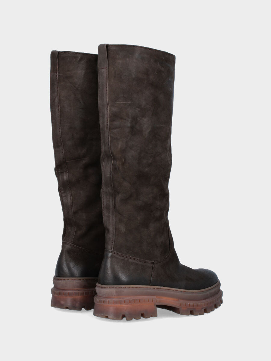 Stivale marrone in pelle con suola carrarmato chiara