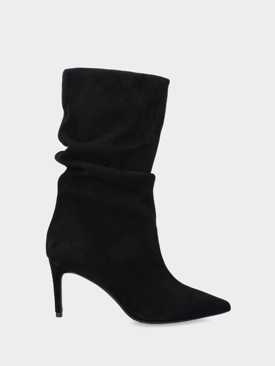 Stivale nero in pelle con gambale goffrato